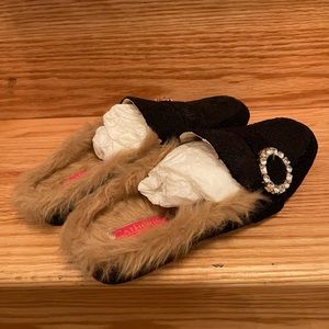 🌸Catherine Malandrino Gold Jewel Fur Lined Slides Size 8.5